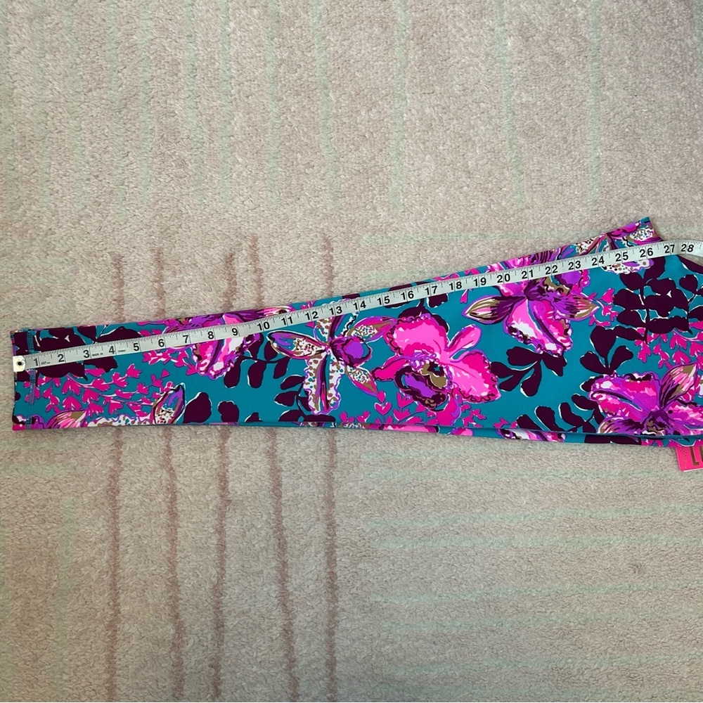 NWT Lilly Pulitzer Luxletic Floral Print Leggings Size XL 12/14 Outdoors Spring - Picture 9 of 10